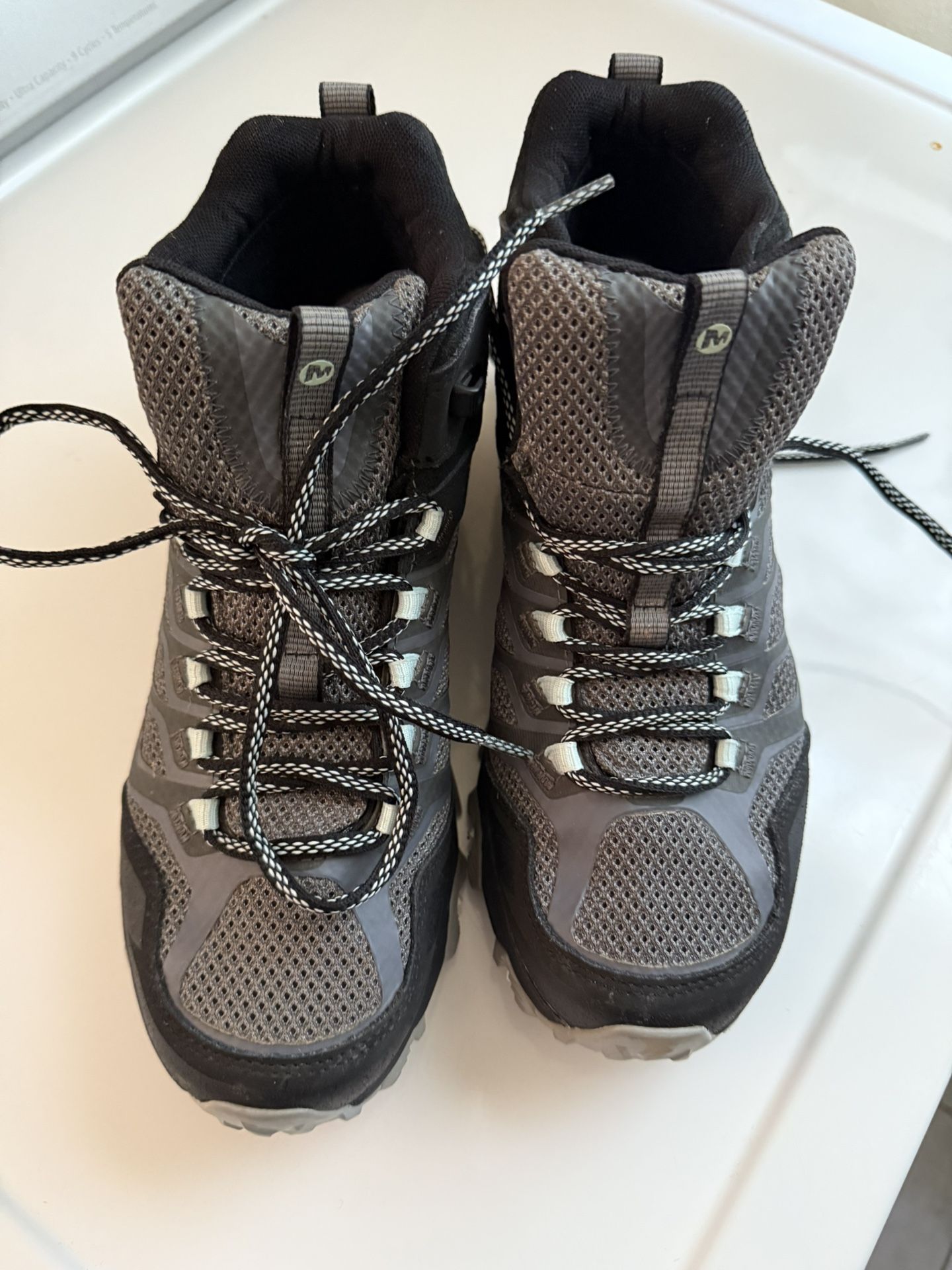 Merrell Vibram tread Hiking trail shoes Women's Sz 9 Granite