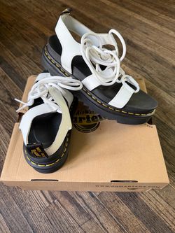 Dr Marten’s size 9