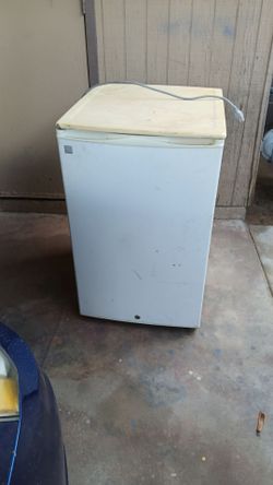 GE White Mini Fridge
