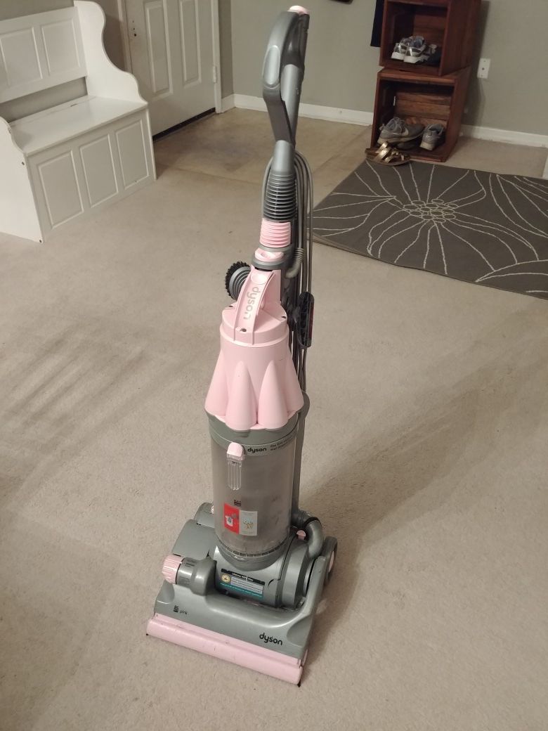 Dyson DC07 Pink Vacuum for Sale in Clermont, FL OfferUp