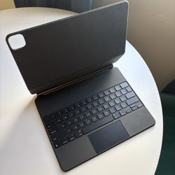  Apple Magic Keyboard with Trackpad for iPad Pro 12.9" Black