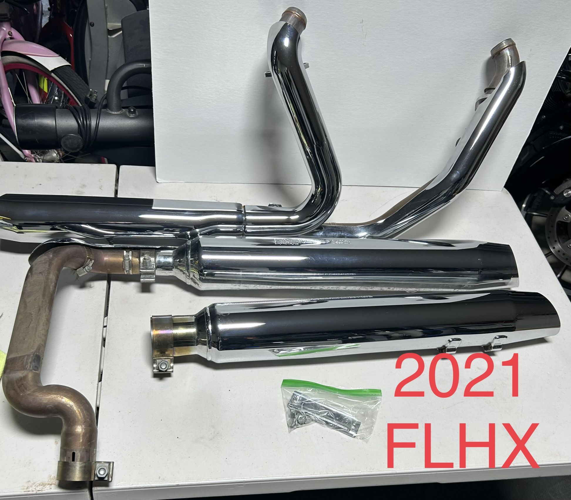 Harley Davidson Exhaust For FLHX