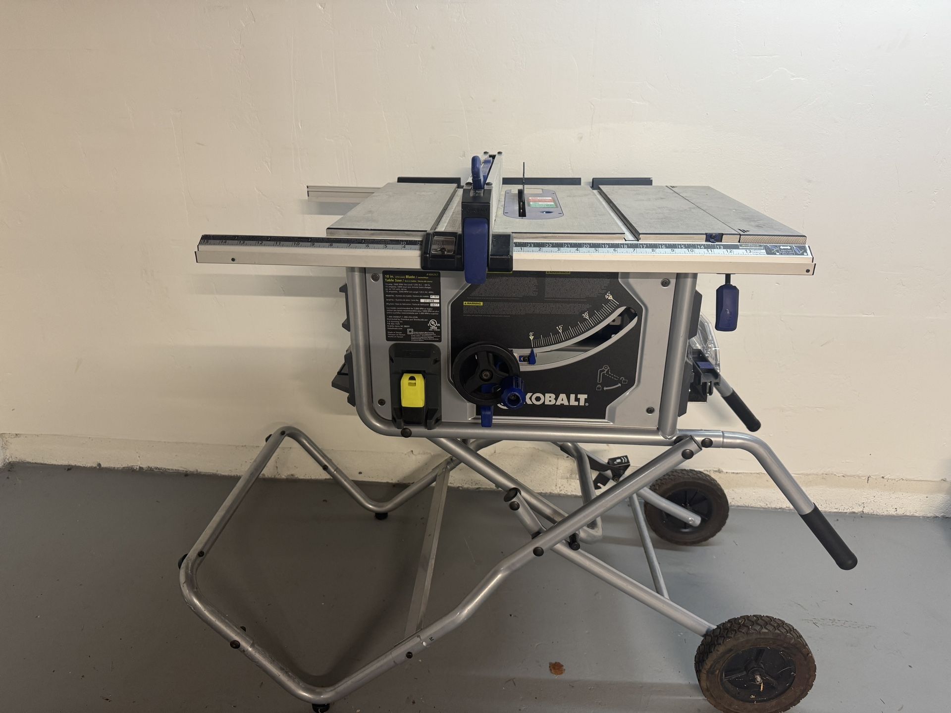 Kobalt 10-in 15 -Amp 120 -Volt Portable Table Saw with Folding Stand