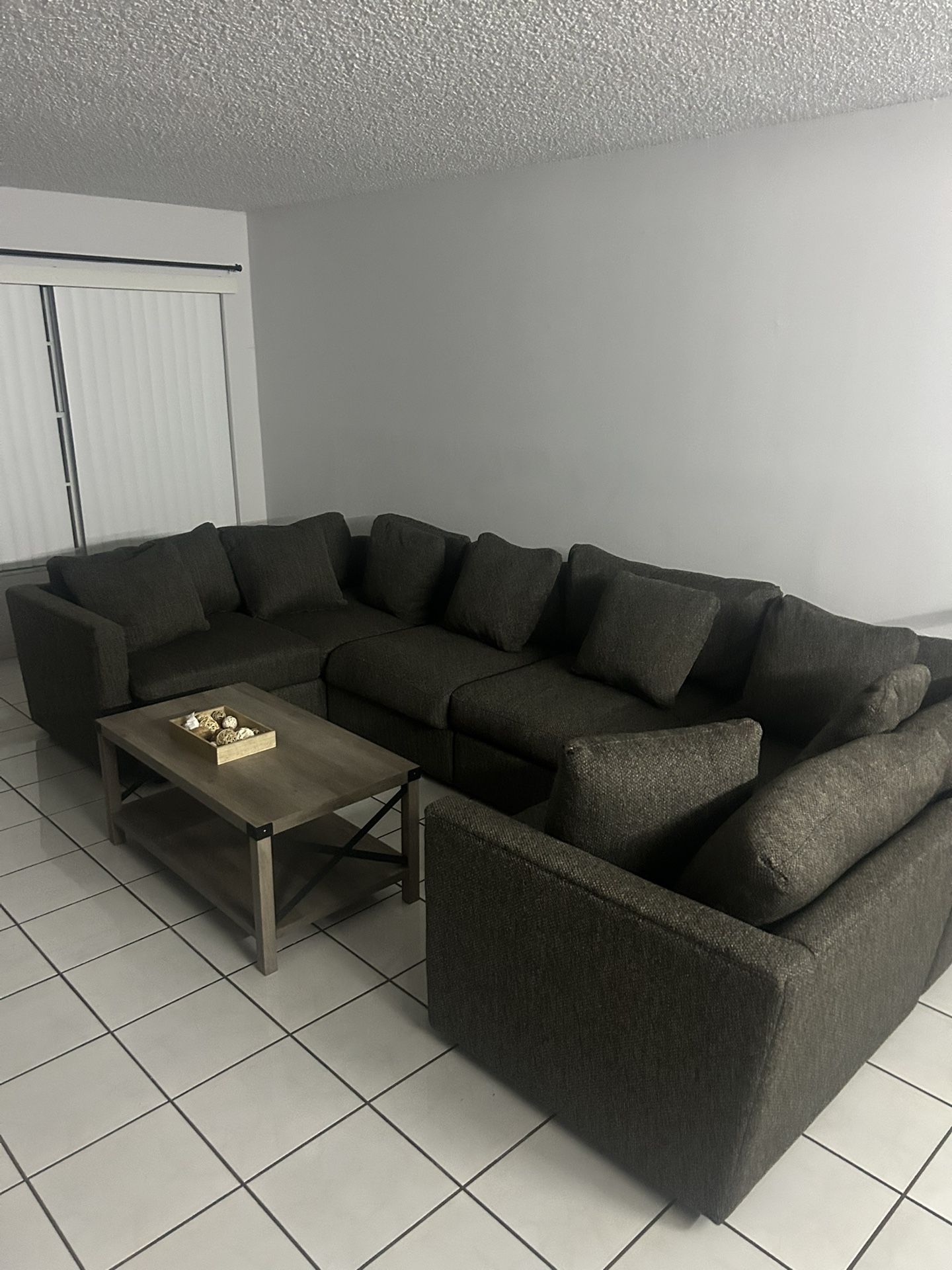 6 Piece Couch (Sectional ) Comfy) ☁️🛋️ 🚨🚨🚨🚨‼️‼️