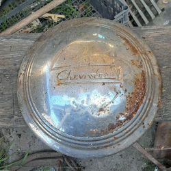 vintage Chevrolet hubcap,