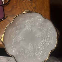 Vintage Anchor Hocking Milk Glass Serving Bowl With 22k Gold Trim. Set Of 2. 