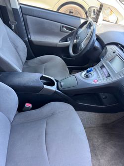 2015 Toyota Prius  — low miles
