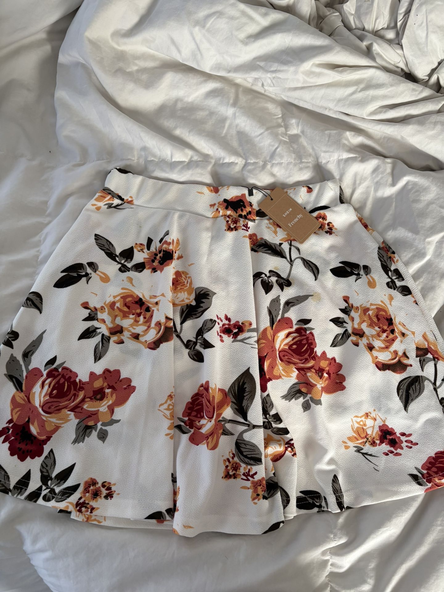 Short floral skirt