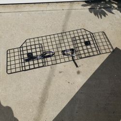 Dog Car Barrier - Adjustable 