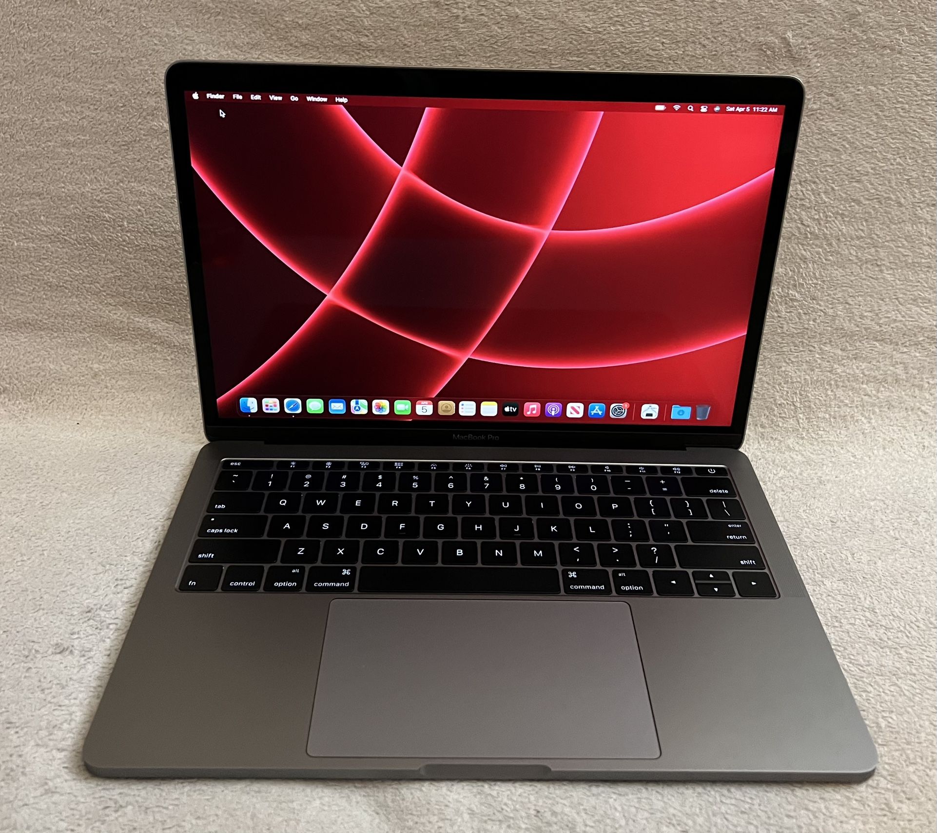 Apple MacBook Pro 13.3” Retina, Intel Core i5 2GHz 8GB RAM 251GB SSD