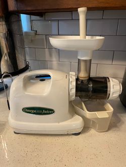 Omega Fruit and Vegetable Juicer