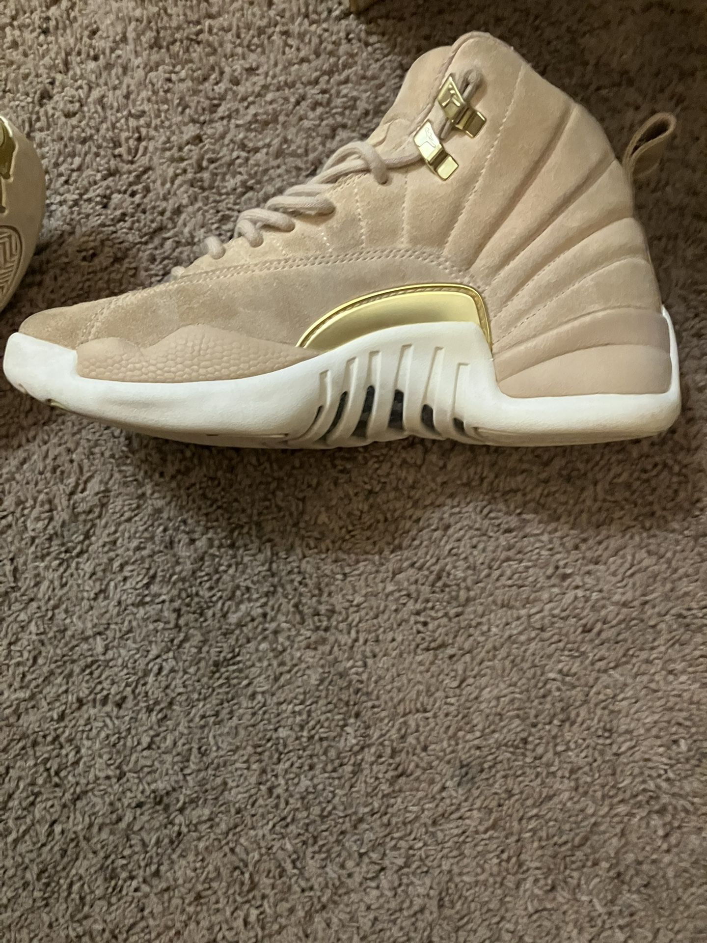 Original Jump Man Jordan’s Size 8 Color Is Tan