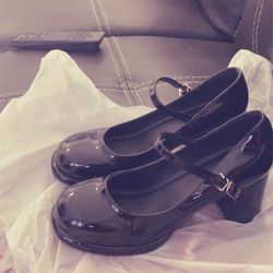 Women’s Black Round Toe Heels For Sale 😀👠!!!