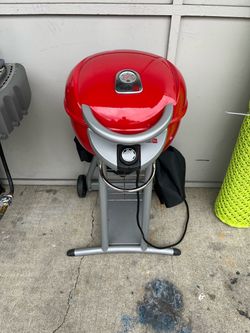 Small red charbroil patio bistro grill bbq (in store)