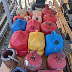 Variety Of Plastic And Metal Fuel Containers 1 To 5 Gallon +2 -5 quart  Transmission Fill Containers 