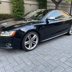 2009 Audi S5 V8