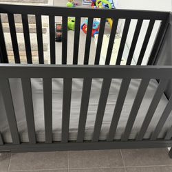 Graco Crib Mattress Included