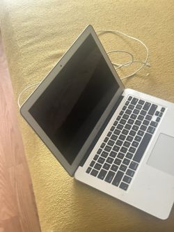 Apple Mac Air Computer 13’