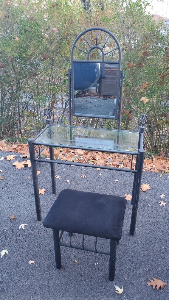 Glass Top Vanity With Mirror And Seat