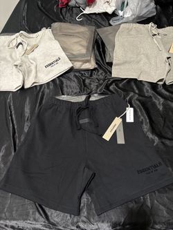 Essentials Shorts