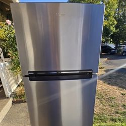 Whirlpool Fridge Size 28w 28d 67h) I Can Help You With Free Delivery Within 10 Miles Distance 