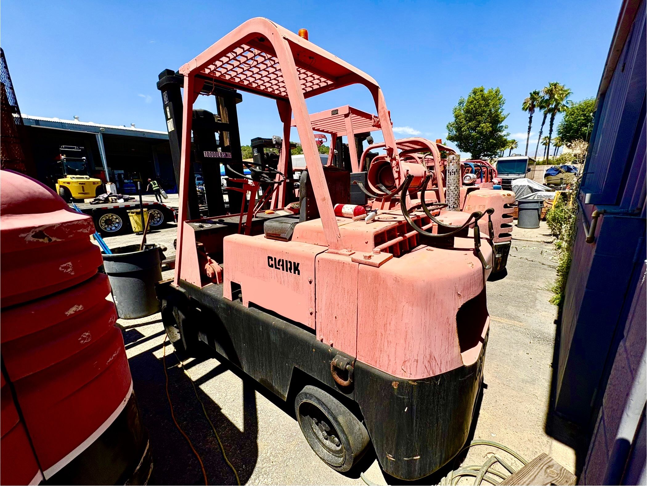 5 TON CAPACITY CLARK FORKLIFT FOR SALE