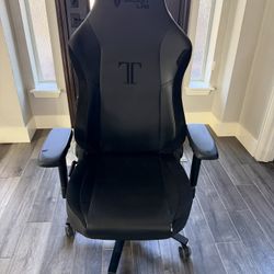 Secretlab TITAN Gaming Chair – Black – Includes Head Pillow
