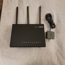 ASUS RT-AC68R Dual-Band Wireless-AC1900 Gigabit Router