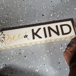 🐝 kind Sign