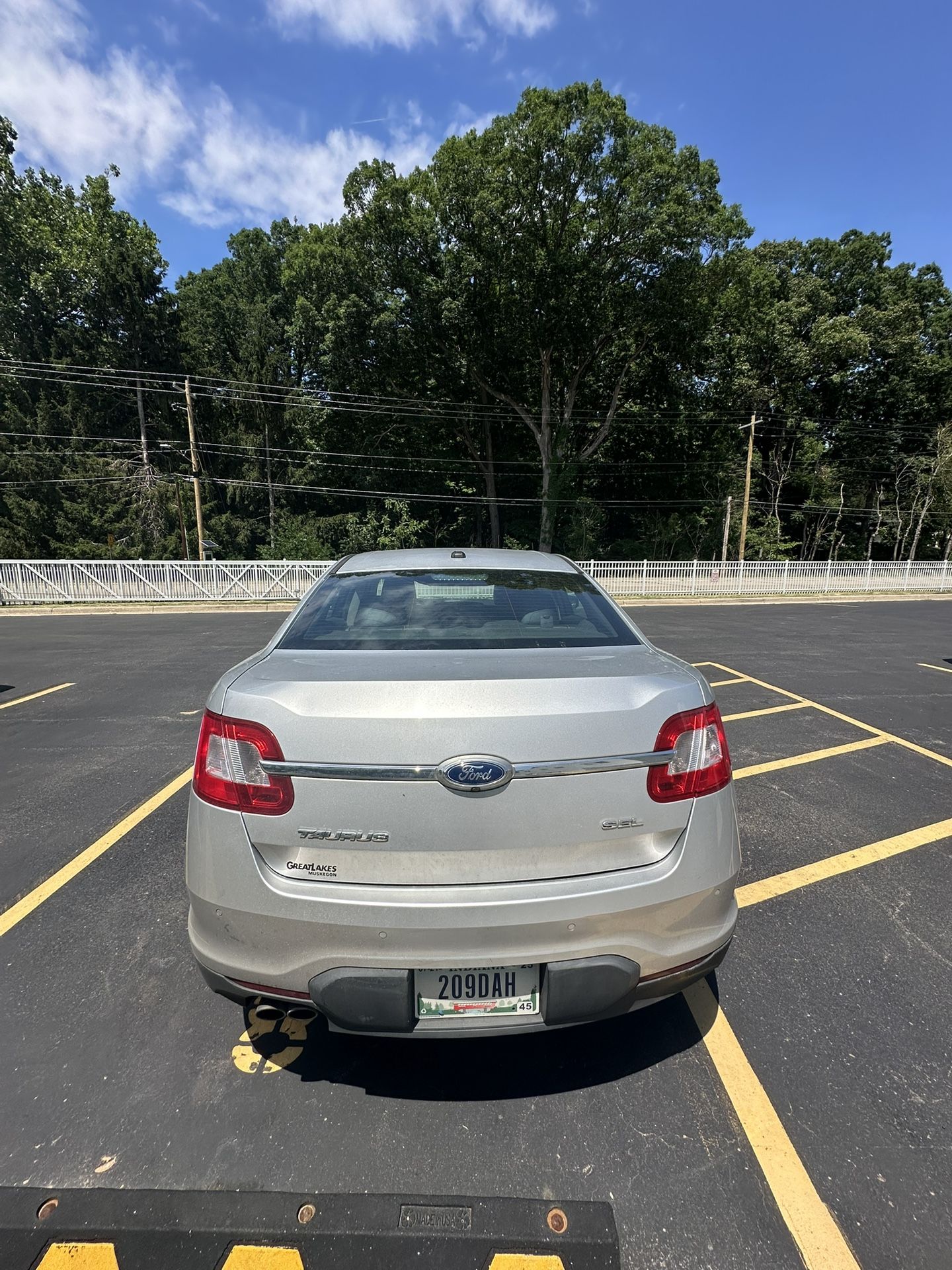 2011 Ford Taurus
