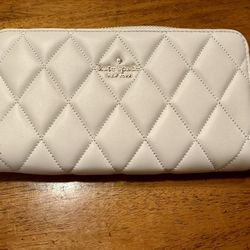Kate Spade Quilted Leather Wallet (New in Box) – Parchment