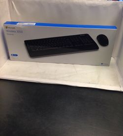 Brand New Sealed Microsoft Wireless 3050 Desktop Keyboard And Mouse Set