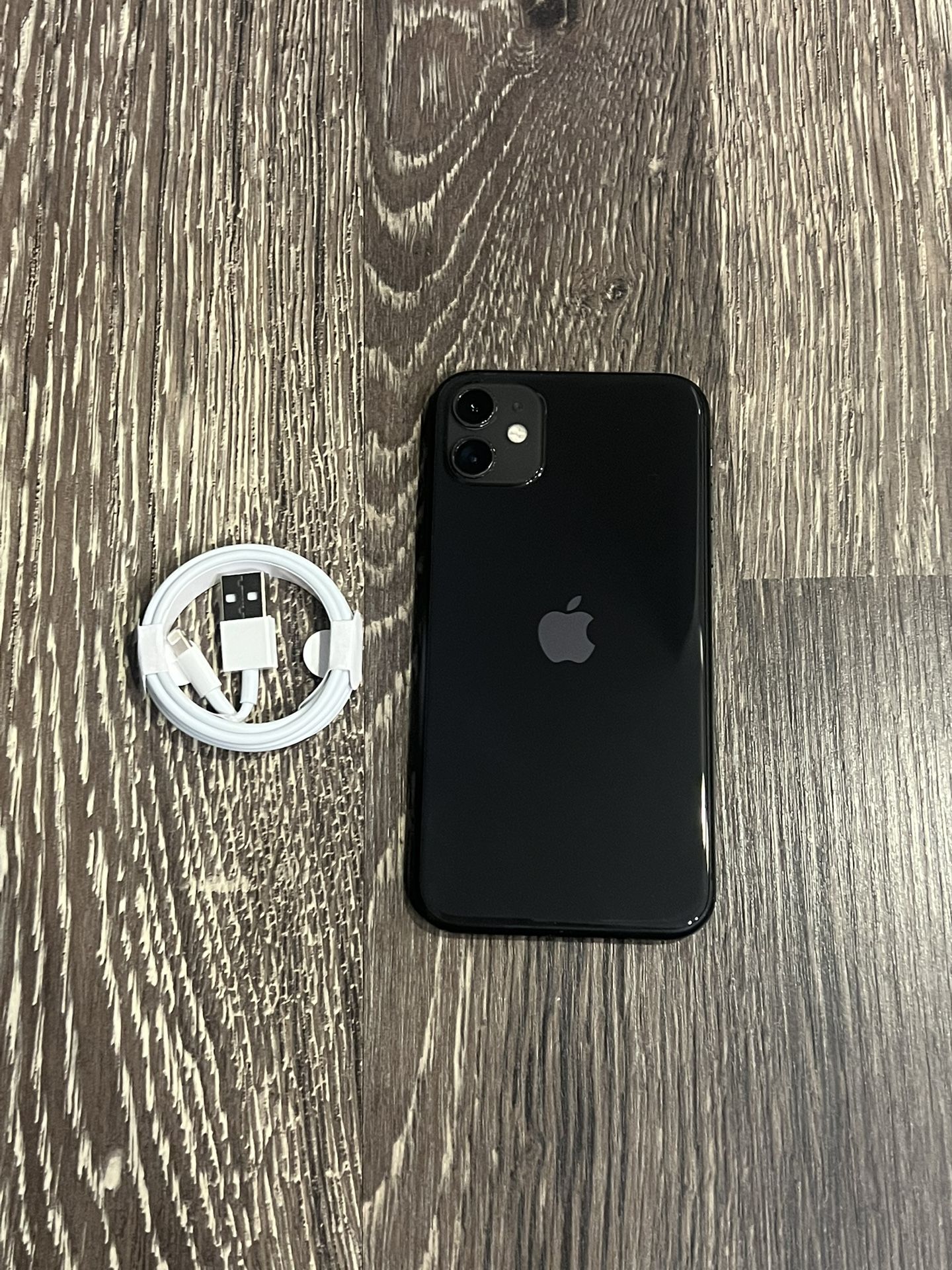 iPhone 11 UNLOCKED FOR ALL CARRIERS!