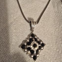 Collar Marca Brighton Corto En Perfectas Condiciones 