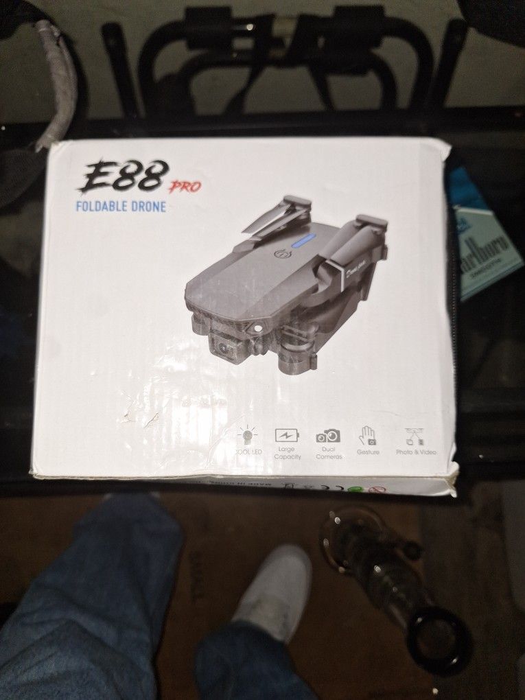 DRONE PRO DUAL CAM AND VIDEO/AUTO NAVIGATE W/2EXTRA BATT