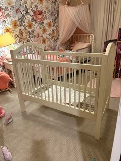 White crib
