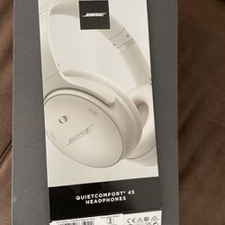 Bose QuietComfort 45 Noise Canceling Bluetooth Headphones (White Smoke)  New