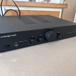 Cambridge Audio Azur amplifier 2010 - Black. Barely used in excellent .