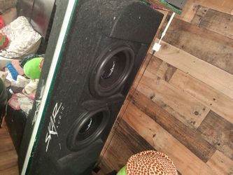 2 "12" Skar audio subwoofers
