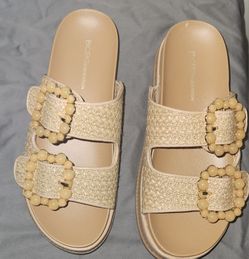 BCBG BEXXI LADIES SLIDE SANDALS