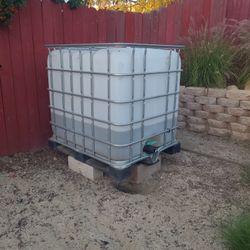 265 Gal Water Tank