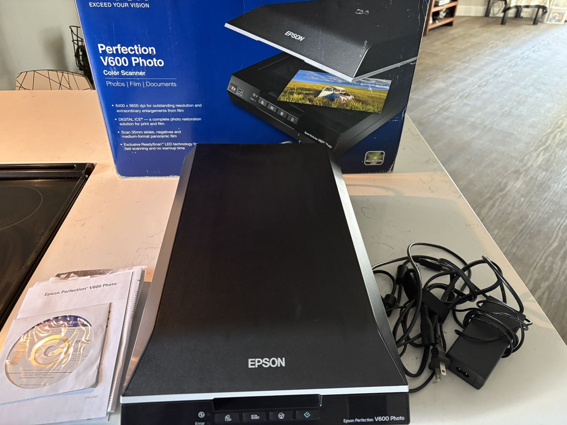 Epson Perfection V600 Photo Color Scanner