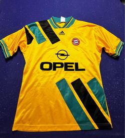 F.C. Bayern München E.V. 1(contact info removed) No. 10 jersey Size Medium