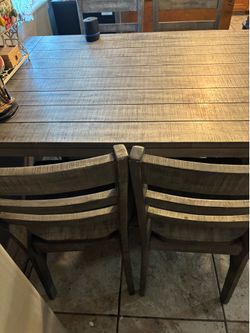 Dining table grey