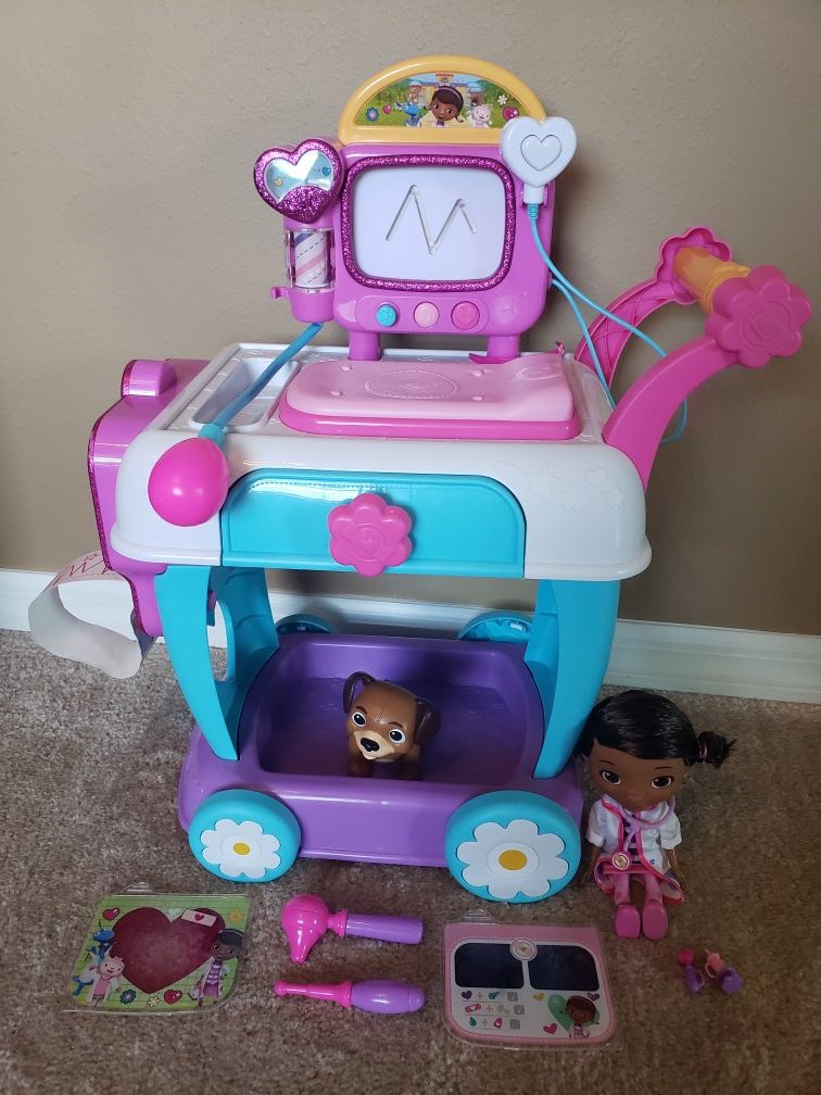 Doc Mc Stuffins hospital cart with accessories