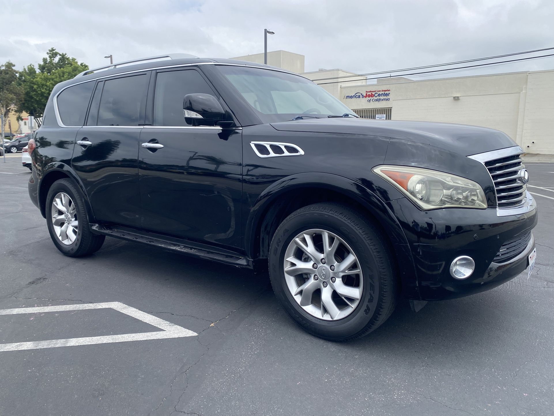 2011 Infiniti Qx56