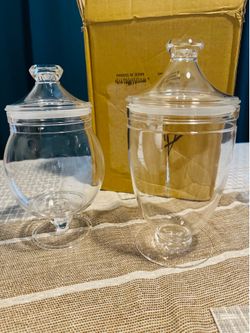 Acrylic Jars with Lids! 2 pack. Brand new. See all pics!
