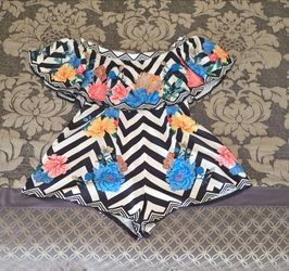 Very cute jumper, Great condition Size Medium
