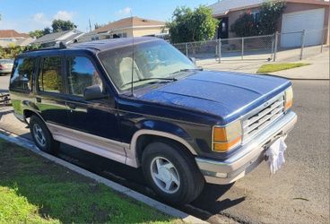 1993 Ford Explorer Eddie Bauer Suv 4
Door V6 Engine