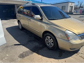 2011 KIA Sedona